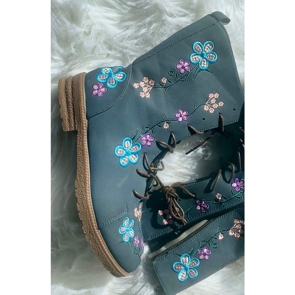 Boho Fashon Boots- Size 8 - Picture 3 of 10
